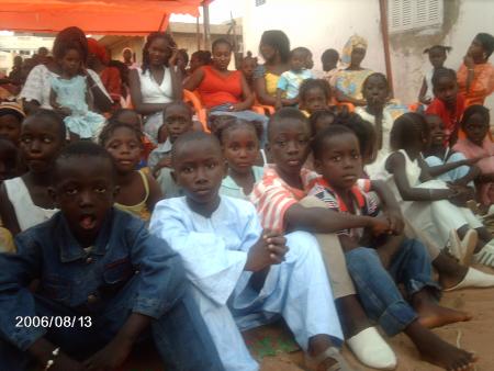 mon petit frere en boubou bleu et ses amis
